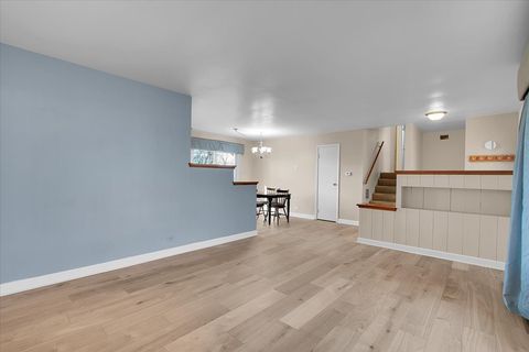 Tiny photo for 426 Thunderbird Trail, Carol Stream, IL 60188 (MLS # 12526304)