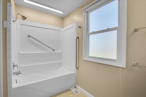 Tiny photo for 426 Thunderbird Trail, Carol Stream, IL 60188 (MLS # 12526304)