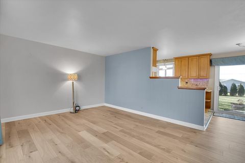 Tiny photo for 426 Thunderbird Trail, Carol Stream, IL 60188 (MLS # 12526304)