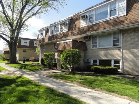 Photo of 9907 W 58th Street #1, Countryside, IL 60525 (MLS # 12671371)