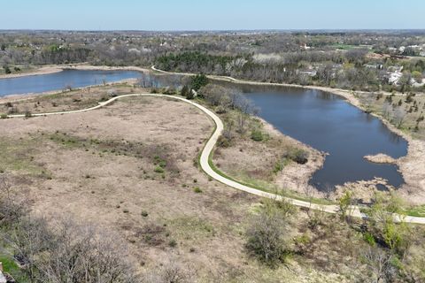 Tiny photo for 2890 TRAIL CREST Lane, Lindenhurst, IL 60046 (MLS # 12632531)