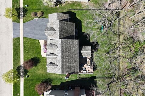 Tiny photo for 2890 TRAIL CREST Lane, Lindenhurst, IL 60046 (MLS # 12632531)