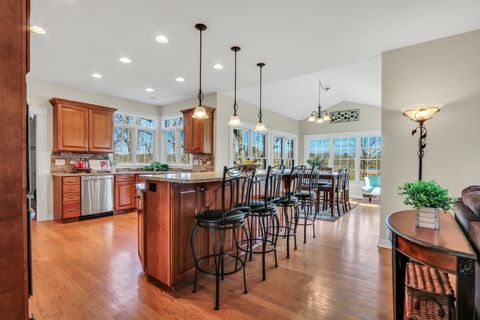 Tiny photo for 2890 TRAIL CREST Lane, Lindenhurst, IL 60046 (MLS # 12632531)