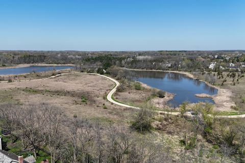 Tiny photo for 2890 TRAIL CREST Lane, Lindenhurst, IL 60046 (MLS # 12632531)