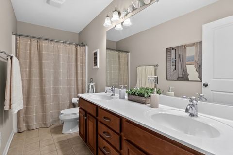 Tiny photo for 2890 TRAIL CREST Lane, Lindenhurst, IL 60046 (MLS # 12632531)