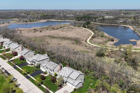 Tiny photo for 2890 TRAIL CREST Lane, Lindenhurst, IL 60046 (MLS # 12632531)
