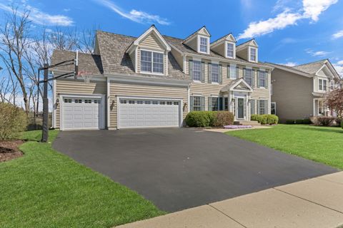 Tiny photo for 2890 TRAIL CREST Lane, Lindenhurst, IL 60046 (MLS # 12632531)