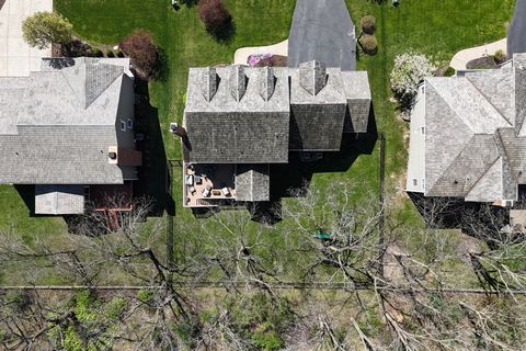 Tiny photo for 2890 TRAIL CREST Lane, Lindenhurst, IL 60046 (MLS # 12632531)
