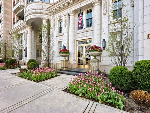 Photo of 199 E Lake Shore Drive #8W, Chicago, IL 60611 (MLS # 12623439)