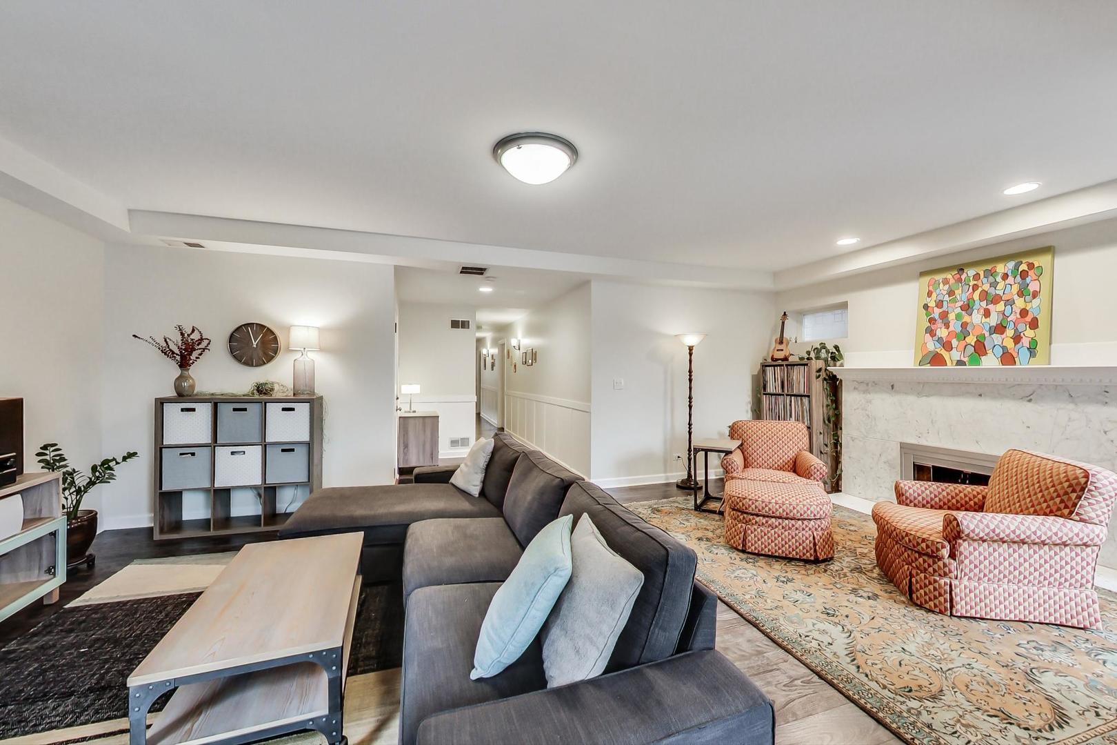 945 W Agatite Avenue 2