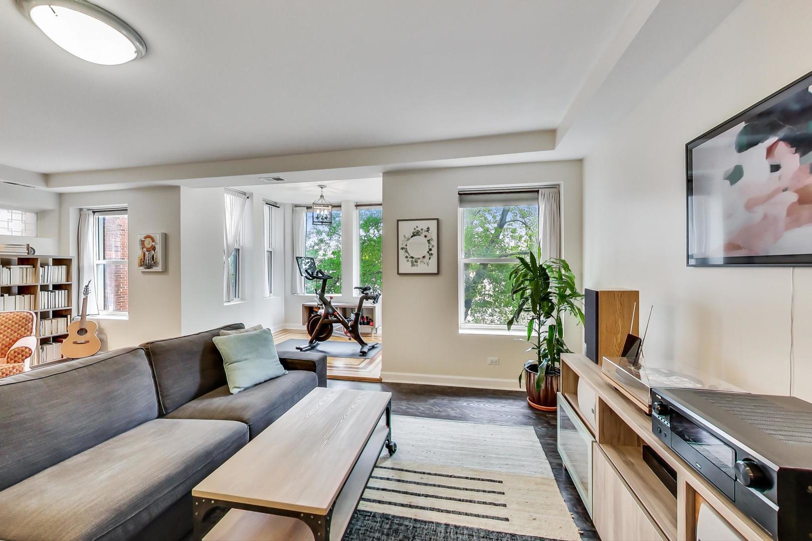 945 W Agatite Avenue 2