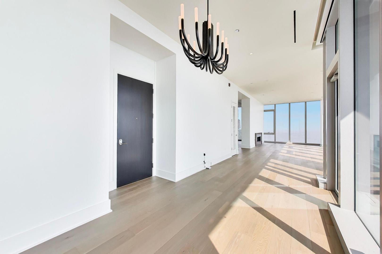 363 E Wacker Drive 7301