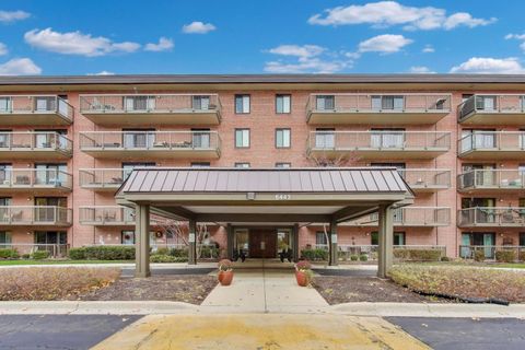 Photo of 6443 Clarendon Hills Road #100d, Willowbrook, IL 60527 (MLS # 12493234)