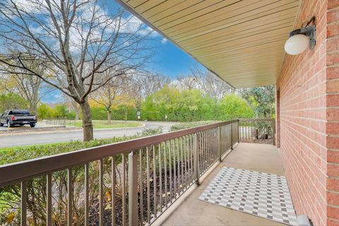 Tiny photo for 6443 Clarendon Hills Road #100d, Willowbrook, IL 60527 (MLS # 12493234)