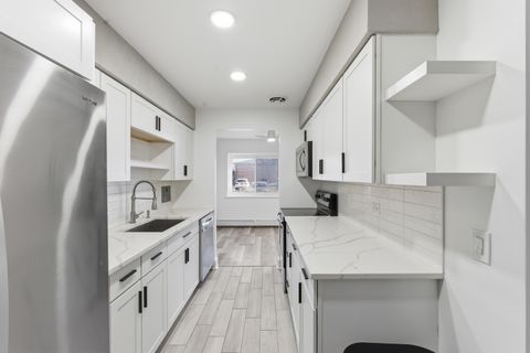 Tiny photo for 2515 E Olive Street #1C, Arlington Heights, IL 60004 (MLS # 12593127)