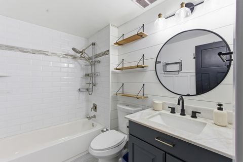 Tiny photo for 2515 E Olive Street #1C, Arlington Heights, IL 60004 (MLS # 12593127)