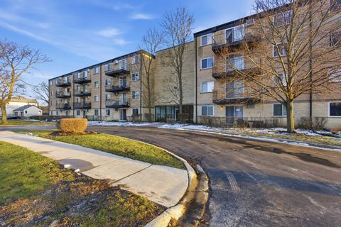 Photo of 2515 E Olive Street #1C, Arlington Heights, IL 60004 (MLS # 12593127)