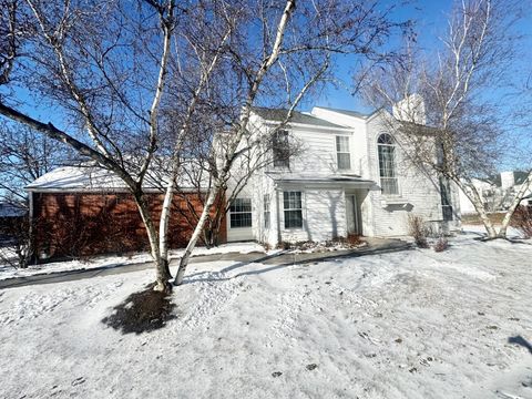 A home in Lake Bluff