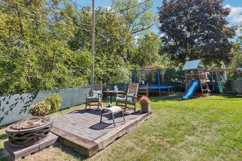 Tiny photo for 122 W HELEN Road, Palatine, IL 60067 (MLS # 12557289)