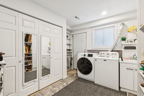 Tiny photo for 122 W HELEN Road, Palatine, IL 60067 (MLS # 12557289)