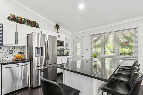 Tiny photo for 122 W HELEN Road, Palatine, IL 60067 (MLS # 12557289)