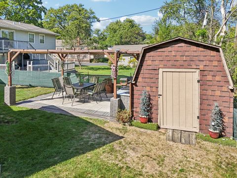 Tiny photo for 122 W HELEN Road, Palatine, IL 60067 (MLS # 12557289)