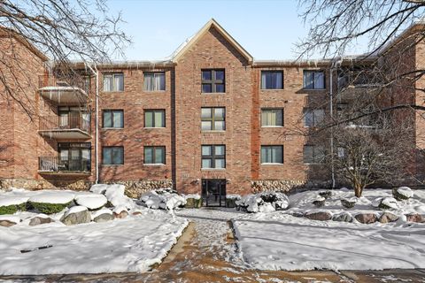 Tiny photo for 11001 Deblin Lane #203, Oak Lawn, IL 60453 (MLS # 12532755)