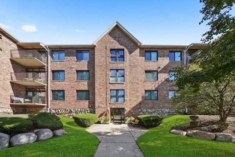 Tiny photo for 11001 Deblin Lane #203, Oak Lawn, IL 60453 (MLS # 12532755)