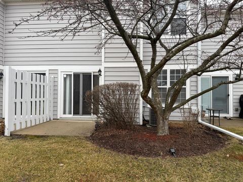 Tiny photo for 274 Sheffield Drive #274, Schaumburg, IL 60194 (MLS # 12632550)