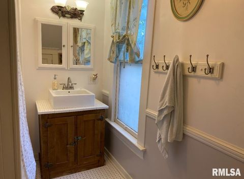 Tiny photo for 506 S 20TH Street, Murphysboro, IL 62966 (MLS # EB460292)