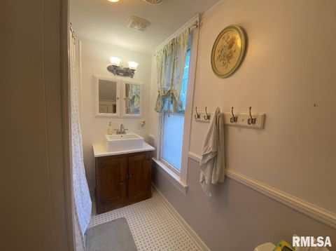 Tiny photo for 506 S 20TH Street, Murphysboro, IL 62966 (MLS # EB460292)