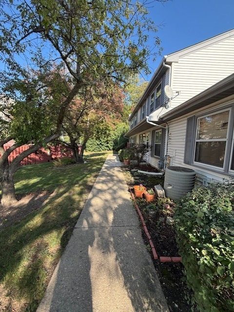 Tiny photo for 1795 MARQUETTE Lane, Hoffman Estates, IL 60169 (MLS # 12498364)