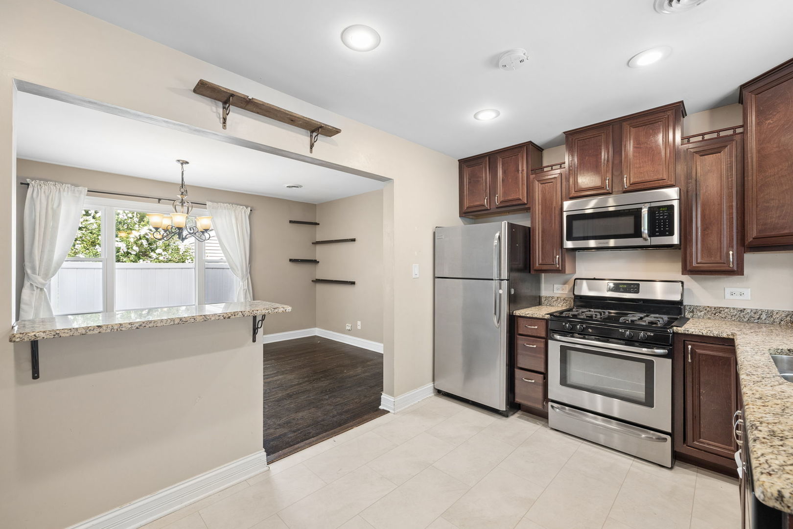 241 W Quincy Street