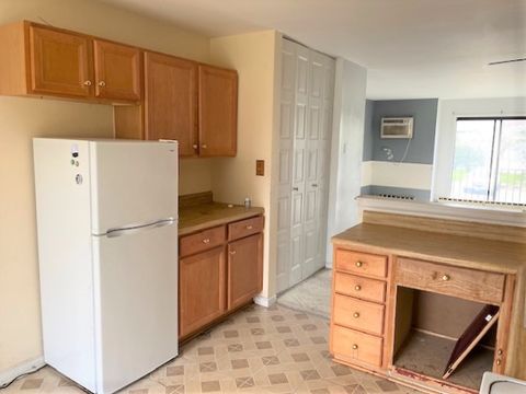Tiny photo for 200 Dunteman Drive #202, Glendale Heights, IL 60139 (MLS # 12624711)