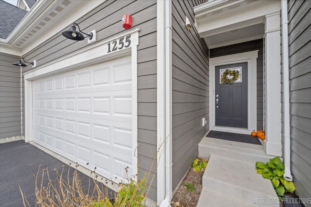 Photo for 1255 Josiah Road, Naperville, IL 60563 (MLS # 12504145)