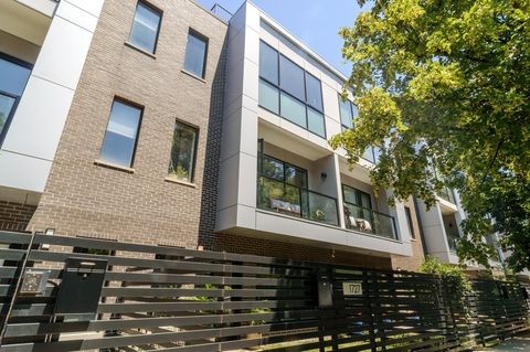 Photo of 1727 N Winnebago Avenue, Chicago, IL 60647 (MLS # 12564526)