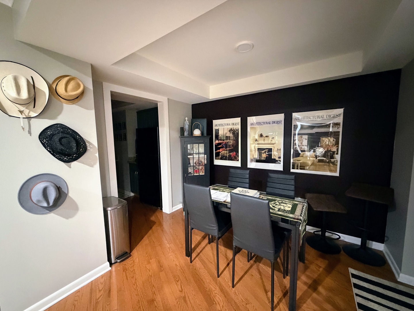 40 E Delaware Place 905