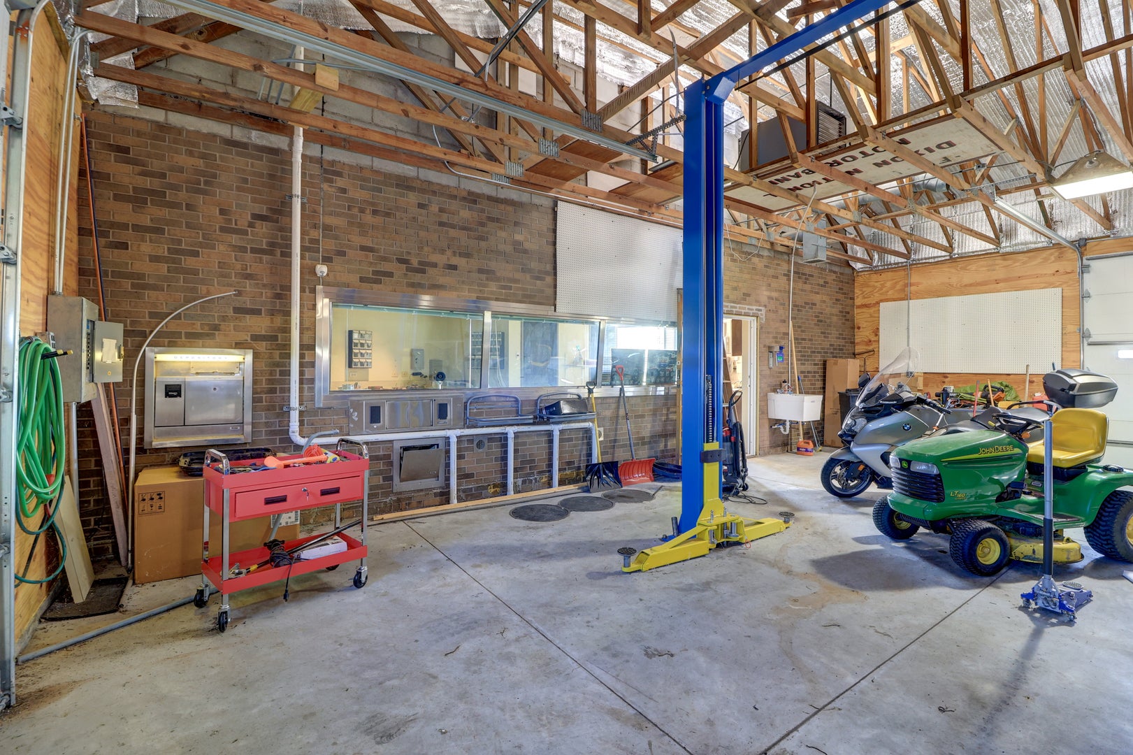 1400 N Galena Avenue