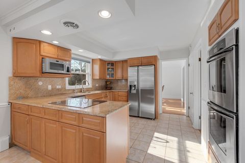 Tiny photo for 3255 Westview Drive, Northbrook, IL 60062 (MLS # 12534688)