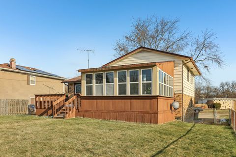 Tiny photo for 2426 N Butrick Street, Waukegan, IL 60087 (MLS # 12535441)