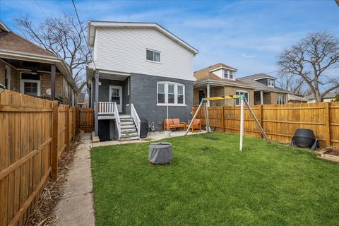 Tiny photo for 3533 Morton Avenue, Brookfield, IL 60513 (MLS # 12581234)