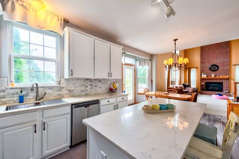 Tiny photo for 965 Carmen Road, Sugar Grove, IL 60554 (MLS # 12477633)