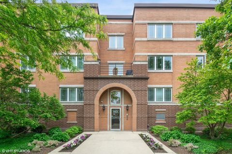 Tiny photo for 911 Busse Highway #302, Park Ridge, IL 60068 (MLS # 12559922)