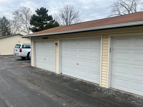 Tiny photo for 8320 Oak Leaf Drive #1302, Woodridge, IL 60517 (MLS # 12536712)