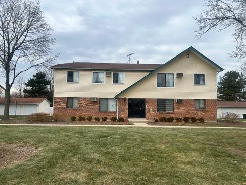 Photo of 8320 Oak Leaf Drive #1302, Woodridge, IL 60517 (MLS # 12536712)