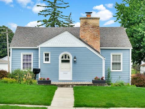 Photo of 517 E Grand Lake Boulevard, West Chicago, IL 60185 (MLS # 12723873)