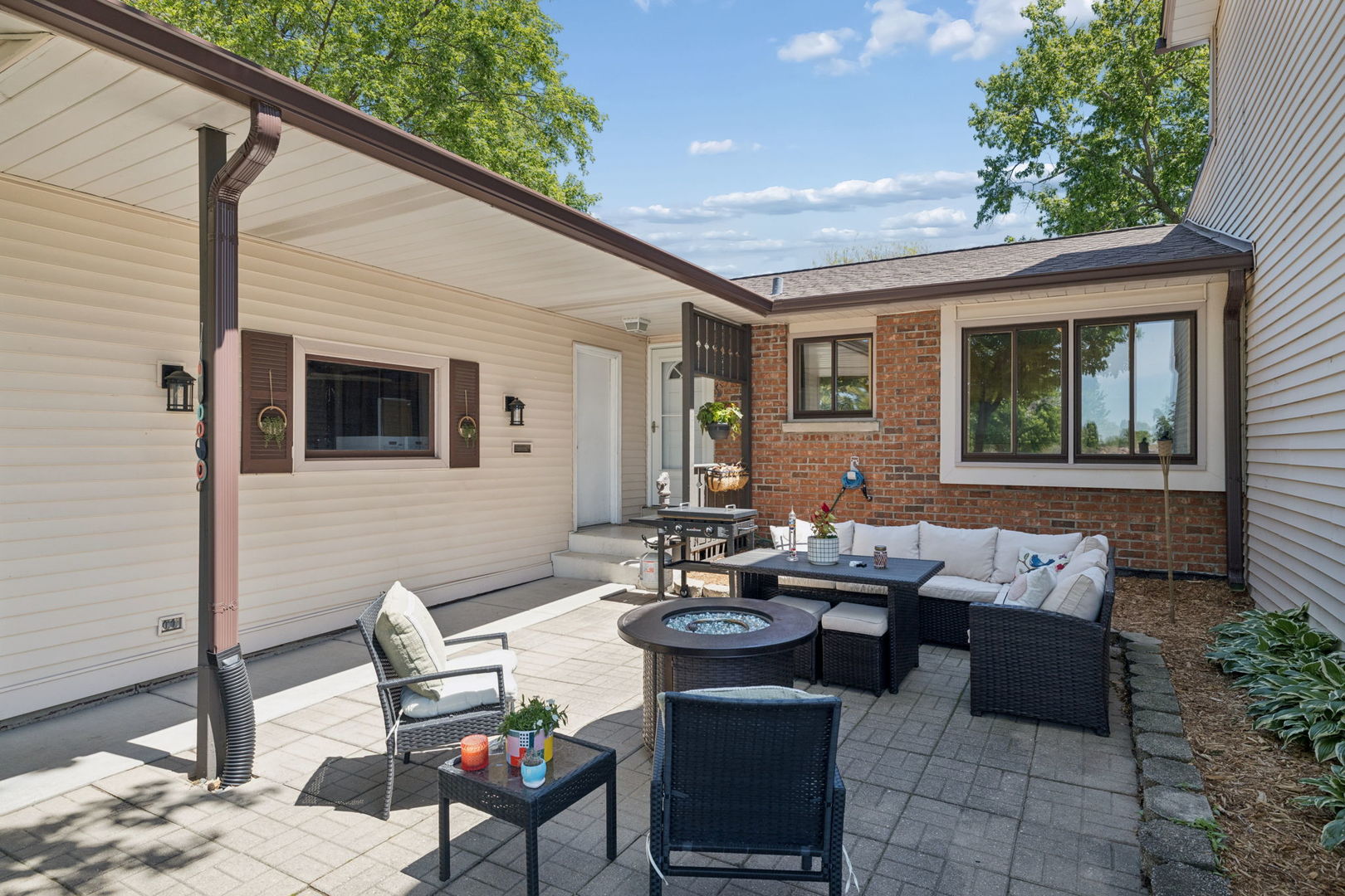 16343 Brementowne Drive