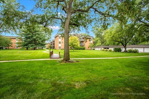 Tiny photo for 4224 SARATOGA Avenue #J105, Downers Grove, IL 60515 (MLS # 12451004)