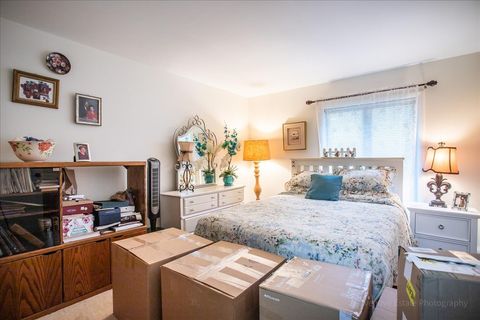 Tiny photo for 4224 SARATOGA Avenue #J105, Downers Grove, IL 60515 (MLS # 12451004)