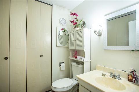 Tiny photo for 4224 SARATOGA Avenue #J105, Downers Grove, IL 60515 (MLS # 12451004)